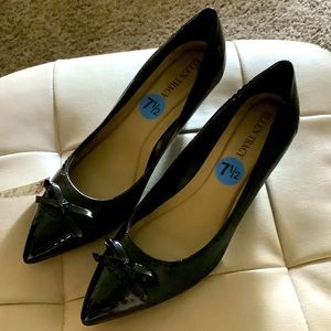 Ellen Tracy Black Leather and Patent Pumps